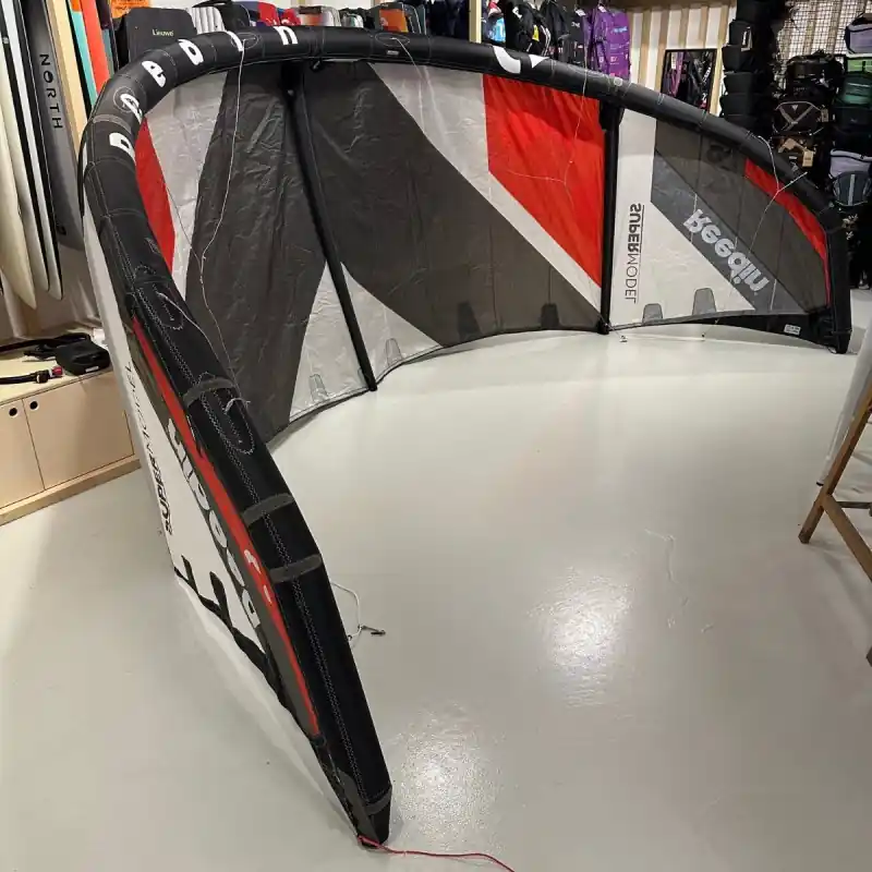 Remise Aile Kitesurf Occasion Reedin Supermodel V2 2021 - 9m