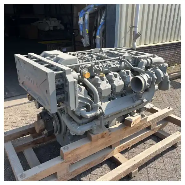 Unused Deutz BF6M1015MC V6 Marine Diesel Engine with ZF311 Gearbox Authentique