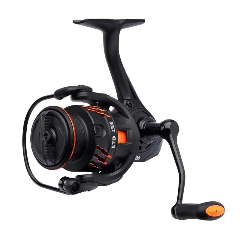 Achetez Aujourd'hui Savage Gear Moulinet spinning Orange LTD