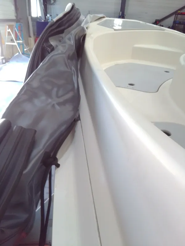 Flotteur sur glissière PVC 1500G pour semi-rigide jusqu‘à 7metres50 Pas Cher